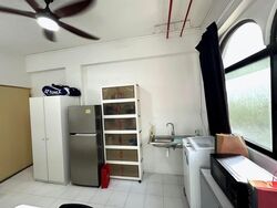 Sims Avenue (D14), Apartment #576393141